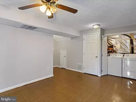 1512 Beverly Ct, Frederick, MD 21701 photo 4