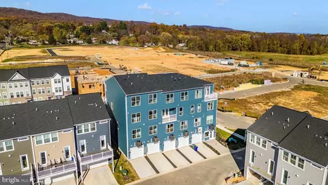 View/Area - 708 Iron Forge Rd UNIT A, Frederick, MD 21702 photo 2 of 2