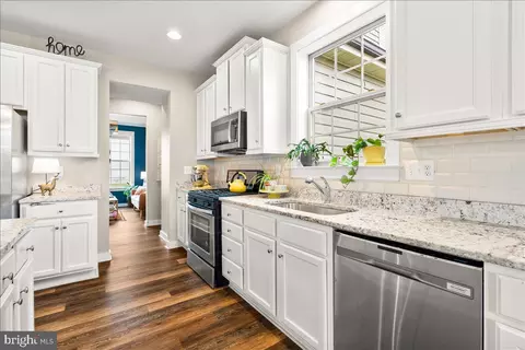1010 Saxton Dr, Frederick, MD 21702 photo 5
