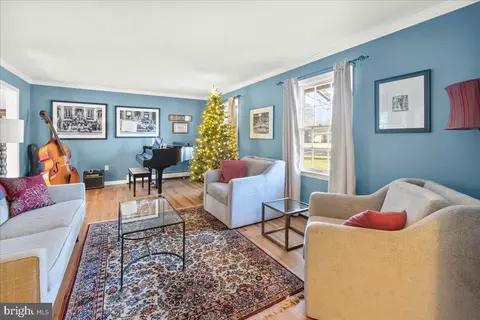 Living - 8003 Clearfield Rd, Frederick, MD 21702 photo 1 of 4