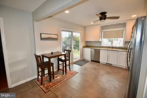 Entry Way - 910 Pontiac Ave, Frederick, MD 21701 photo 2 of 2