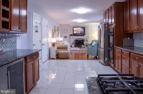 Entry Way - 6918 Taran Ct, Frederick, MD 21703 photo 8 of 18