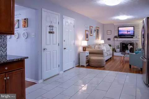 Entry Way - 6918 Taran Ct, Frederick, MD 21703 photo 11 of 18