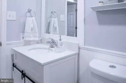 Bath - 6918 Taran Ct, Frederick, MD 21703 photo 2 of 4
