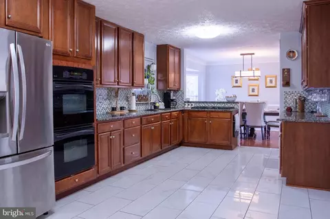 Kitchen - 6918 Taran Ct, Frederick, MD 21703 photo 2 of 4
