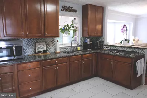 Kitchen - 6918 Taran Ct, Frederick, MD 21703 photo 4 of 4