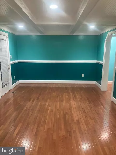 Living - 27 Mountaingate Dr, Frederick, MD 21703 photo 1 of 1