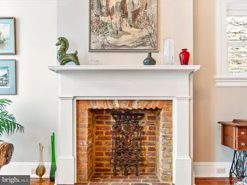 Entry Way - 222 Patrick St E, Frederick, MD 21701 photo 6 of 16