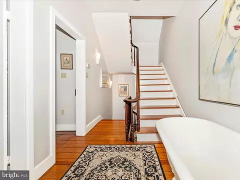Entry Way - 222 Patrick St E, Frederick, MD 21701 photo 12 of 16