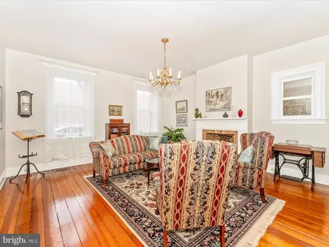 Living - 222 Patrick St E, Frederick, MD 21701 photo 1 of 7