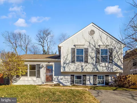 208 Thames Dr, Frederick, MD 21702