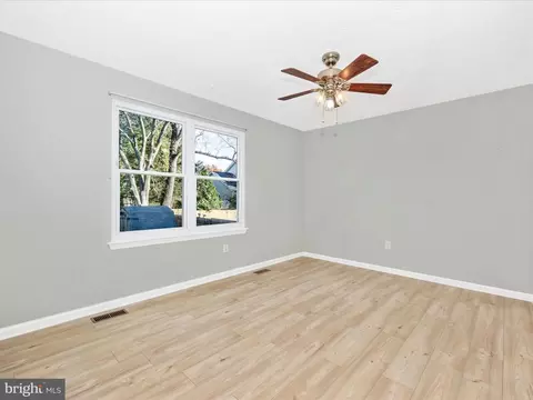 208 Thames Dr, Frederick, MD 21702 photo 22
