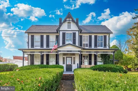 606 E Patrick St, Frederick, MD 21701 photo 1