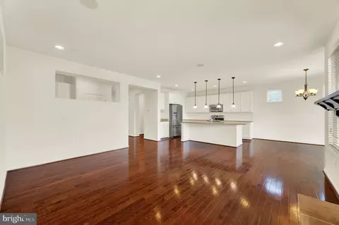 Living - 2006 Benton Way, Frederick, MD 21702 photo 6 of 6