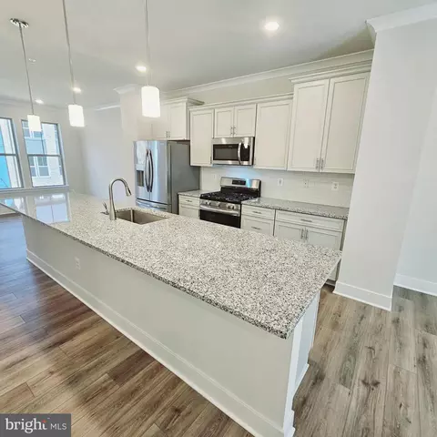 2256 Marcy Dr, Frederick, MD 21702 photo 2