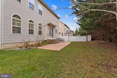 Exterior - 440 Mohican Dr, Frederick, MD 21701 photo 3 of 4
