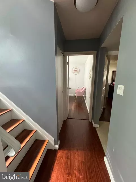 Entry Way - 1519 Andover Ln, Frederick, MD 21702 photo 4 of 4
