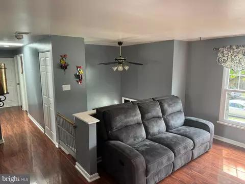 Entry Way - 1519 Andover Ln, Frederick, MD 21702 photo 3 of 4