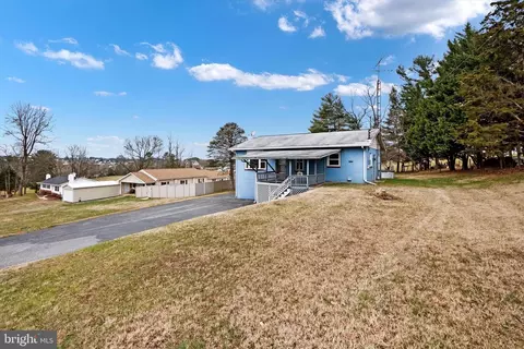 5912 Quinn Rd, Frederick, MD 21701