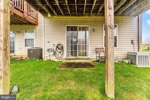 Exterior - 950 Turning Point Ct, Frederick, MD 21701 photo 5 of 12