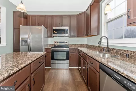 Kitchen - 950 Turning Point Ct, Frederick, MD 21701 photo 4 of 4