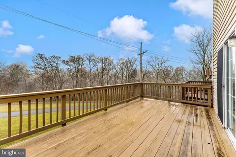 Exterior - 950 Turning Point Ct, Frederick, MD 21701 photo 7 of 12
