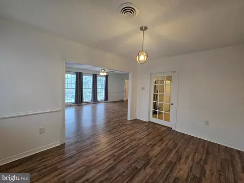 Living - 4304 Calvert Cir, Frederick, MD 21703 photo 5 of 23