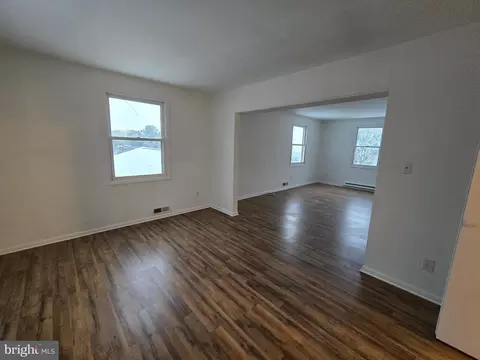 Living - 4304 Calvert Cir, Frederick, MD 21703 photo 16 of 23