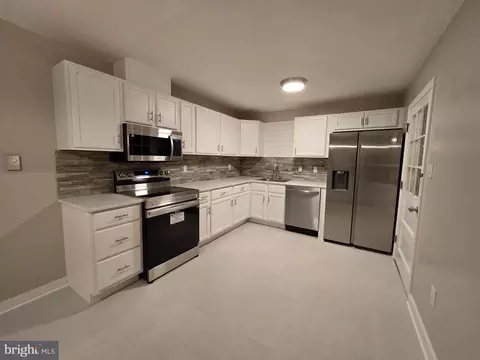 Kitchen - 4304 Calvert Cir, Frederick, MD 21703 photo 1 of 5