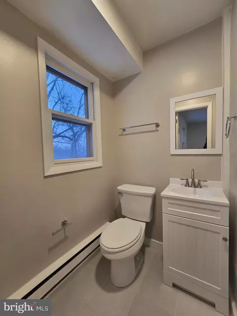Bath - 4304 Calvert Cir, Frederick, MD 21703 photo 2 of 3