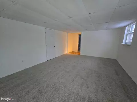 Living - 4304 Calvert Cir, Frederick, MD 21703 photo 21 of 23