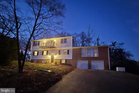 Exterior - 4304 Calvert Cir, Frederick, MD 21703 photo 9 of 9
