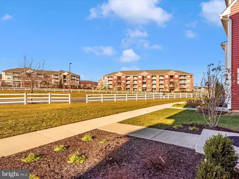 Exterior - 410 Waverley Dr, Frederick, MD 21702 photo 9 of 14