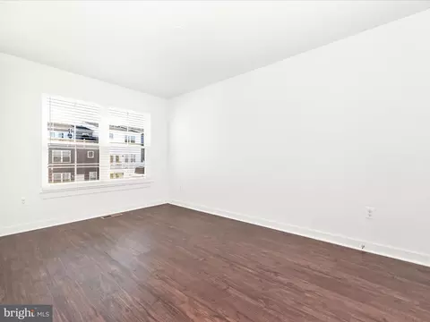 Living - 410 Waverley Dr, Frederick, MD 21702 photo 4 of 6