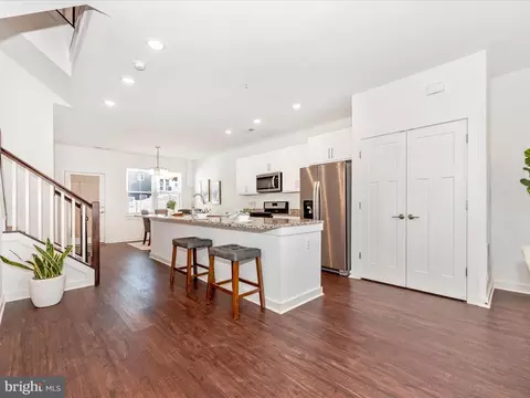 Entry Way - 410 Waverley Dr, Frederick, MD 21702 photo 3 of 9