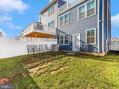 Exterior - 410 Waverley Dr, Frederick, MD 21702 photo 5 of 14