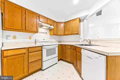 Kitchen - 5244 Regal Ct, Frederick, MD 21703 photo 3 of 3