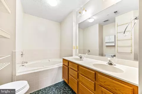 Bath - 5244 Regal Ct, Frederick, MD 21703 photo 4 of 4