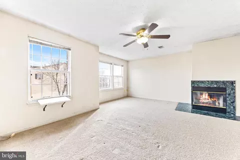 Living - 5244 Regal Ct, Frederick, MD 21703 photo 5 of 5