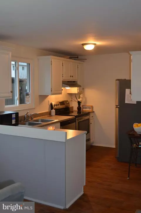 Kitchen - 1739 Northridge Ln, Frederick, MD 21702 photo 2 of 3