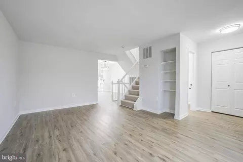 Living - 429 Megan Ct, Frederick, MD 21701 photo 2 of 4