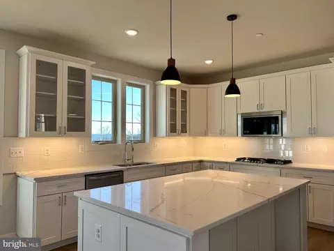 2104 Quebec School Rd, Middletown, MD 21769 photo 2