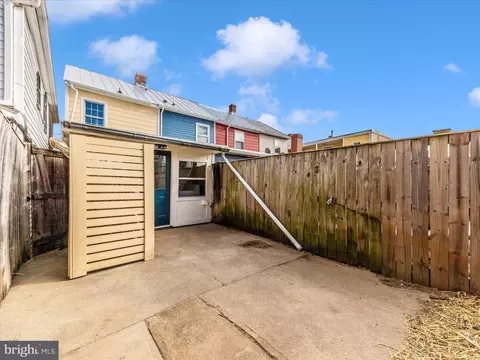 Exterior - 115 Water St, Frederick, MD 21701 photo 4 of 8