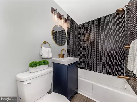 Bath - 115 Water St, Frederick, MD 21701 photo 1 of 1