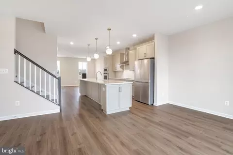 2008 Alice Ct, Frederick, MD 21702 photo 3