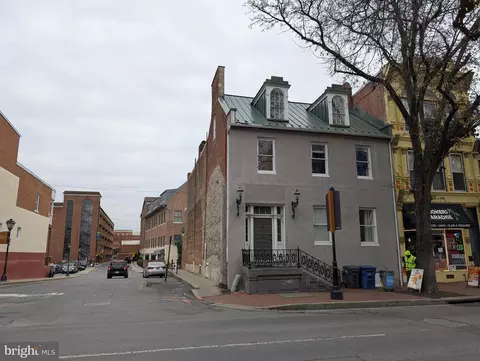 34 S Market St, Frederick, MD 21701