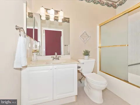 Bath - 2500 Waterside Dr #318, Frederick, MD 21701 photo 4 of 4