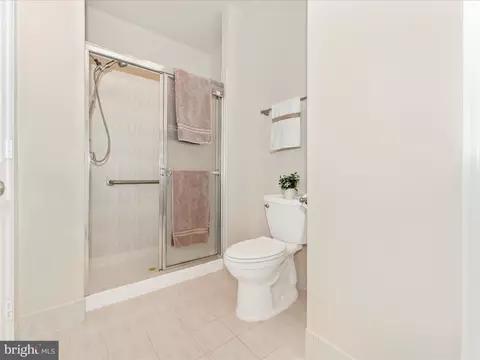 Bath - 2500 Waterside Dr #318, Frederick, MD 21701 photo 3 of 4