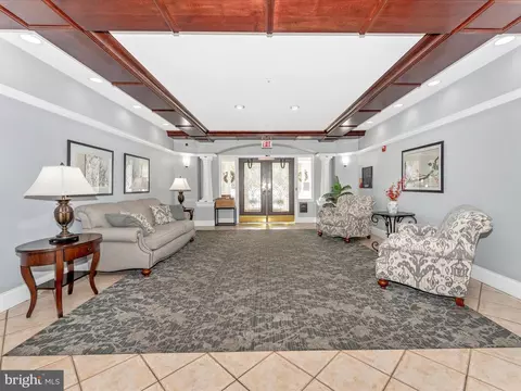 Entry Way - 2500 Waterside Dr #318, Frederick, MD 21701 photo 2 of 7