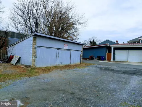 Exterior - 39 E 5th St, Frederick, MD 21701 photo 3 of 6